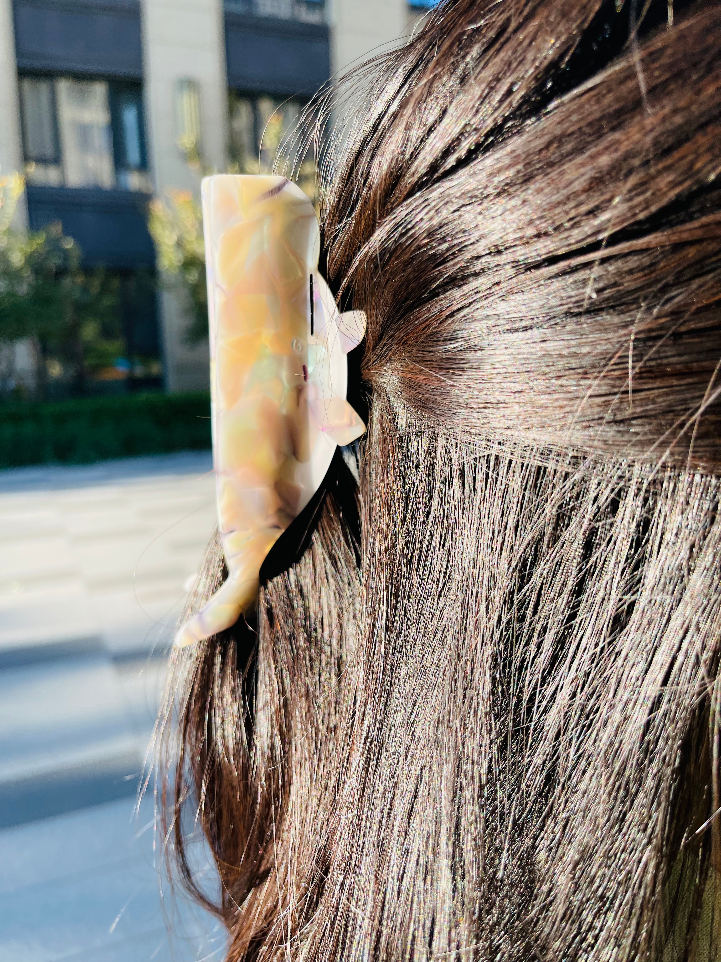 Grey Sperm Whale Hair Claw