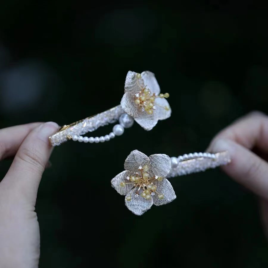 Knit Flower Hair Clip