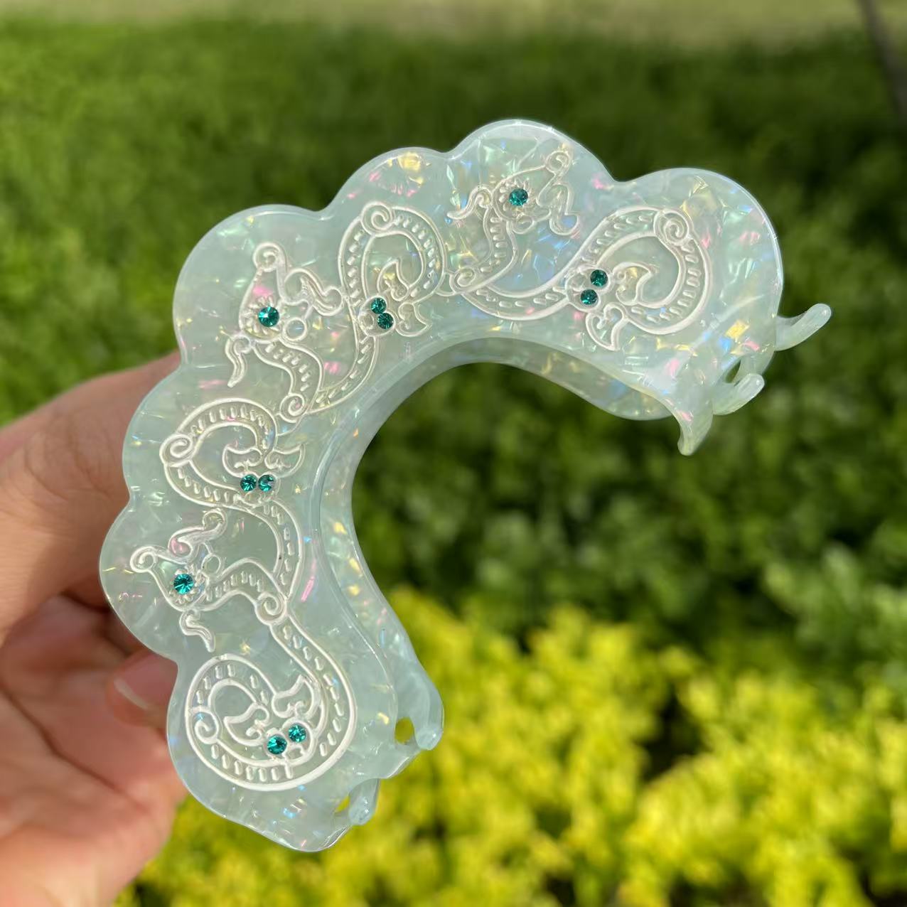 Wreath Hair Claw