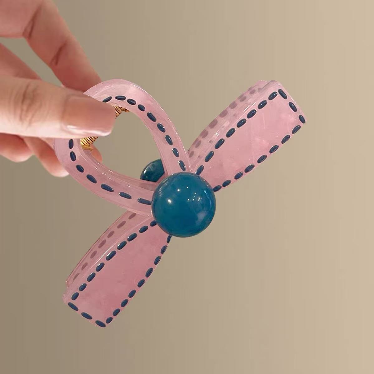 Colored ball hair claw
