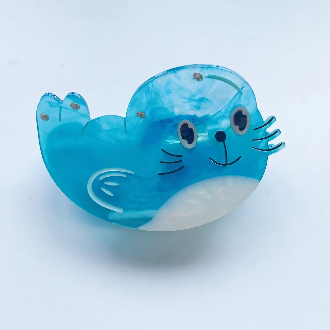 Seal hair claw