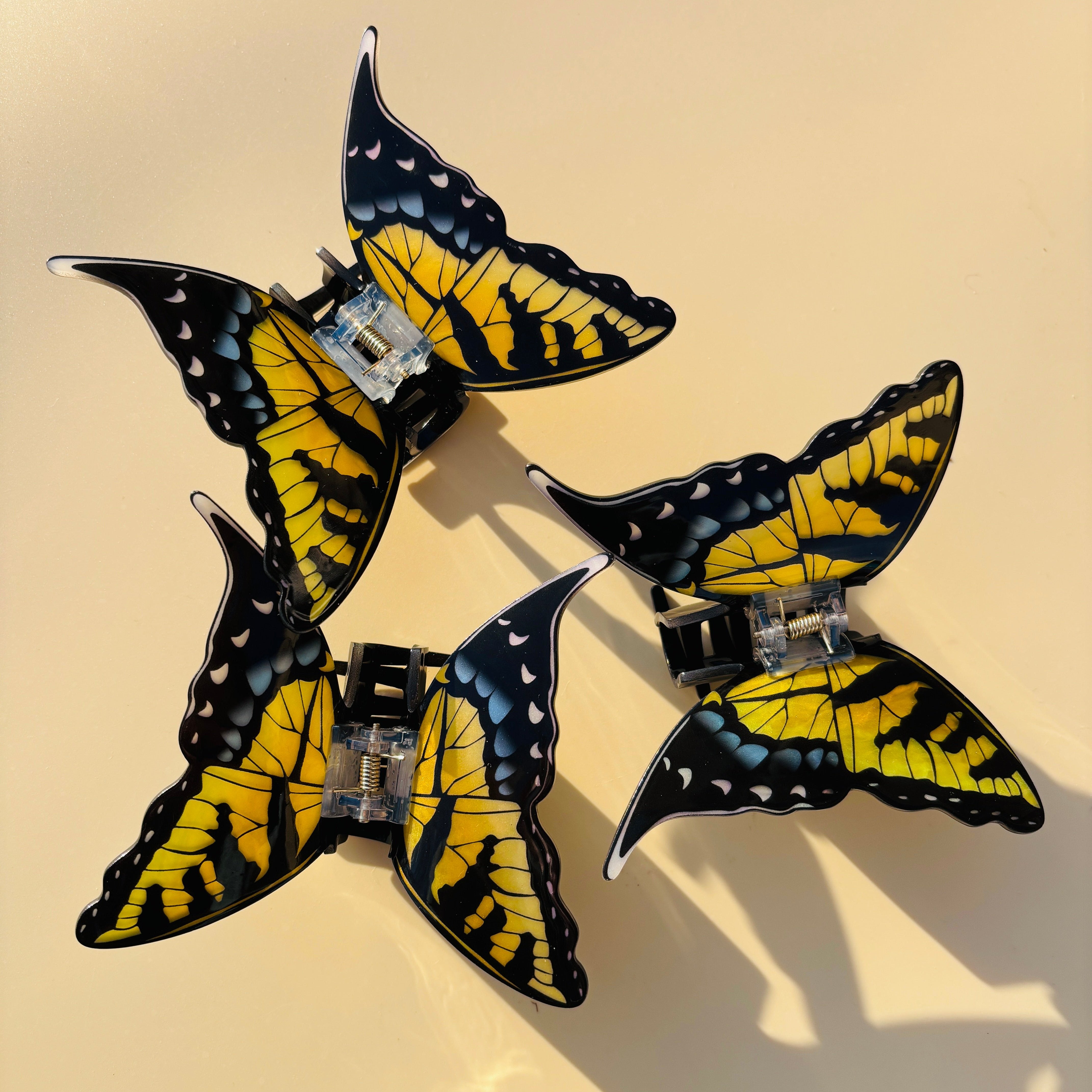 （🌟🌟Pre-Sale)Yellow swallowtail claw