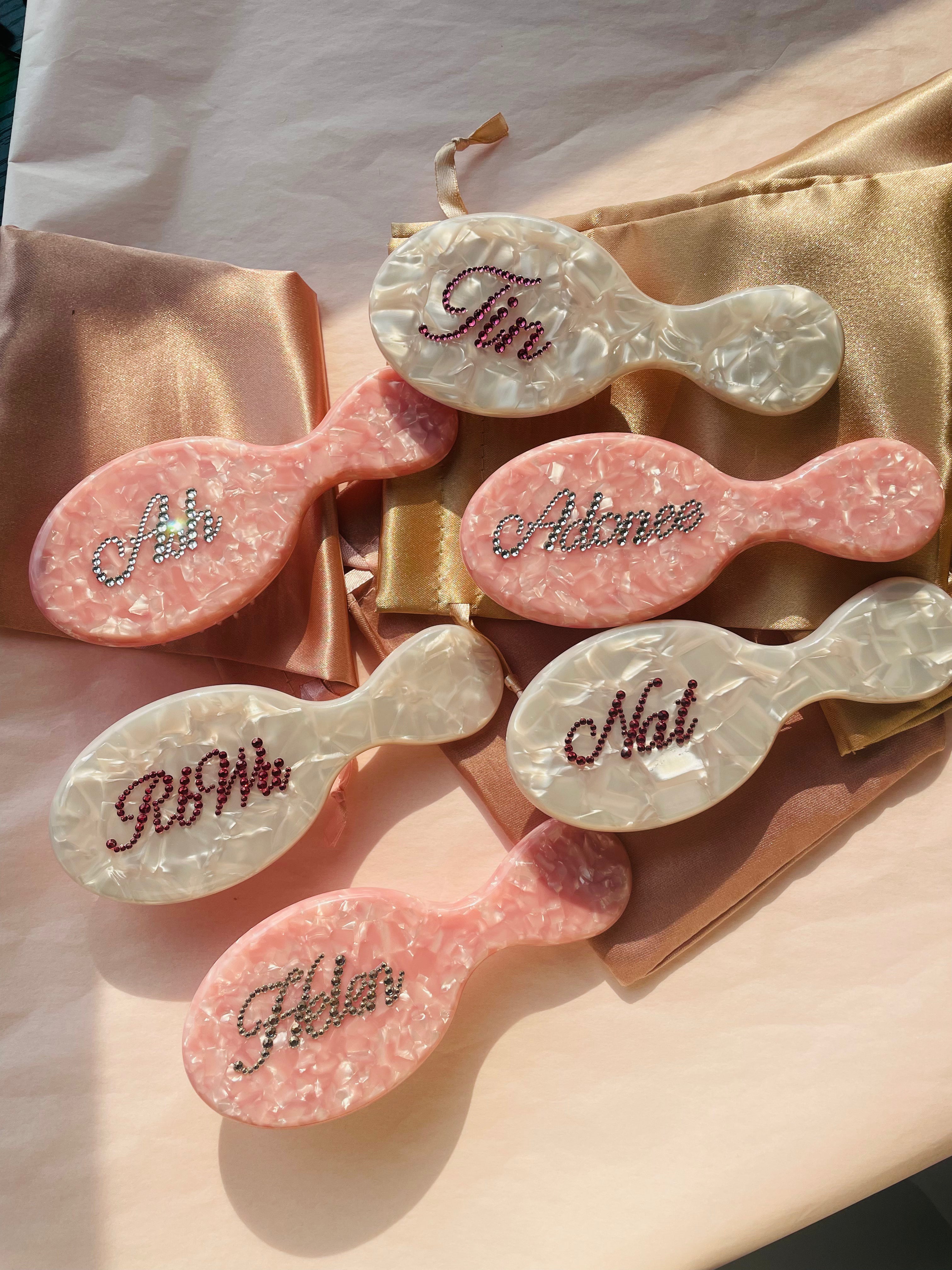 THE NAMEPLATE CUSTOMIZED PADDLE BRUSH