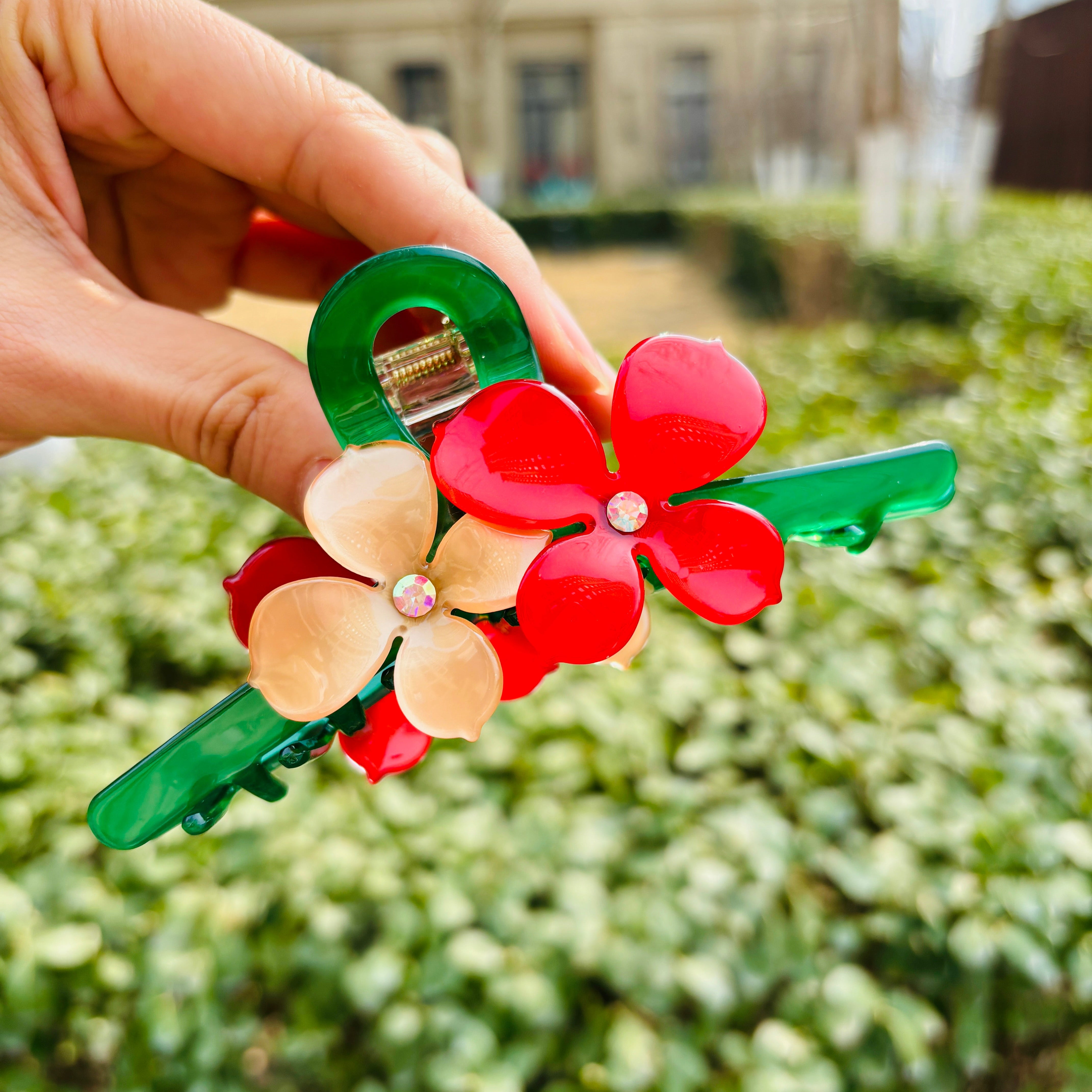 Elegant flowers hair claw within Green