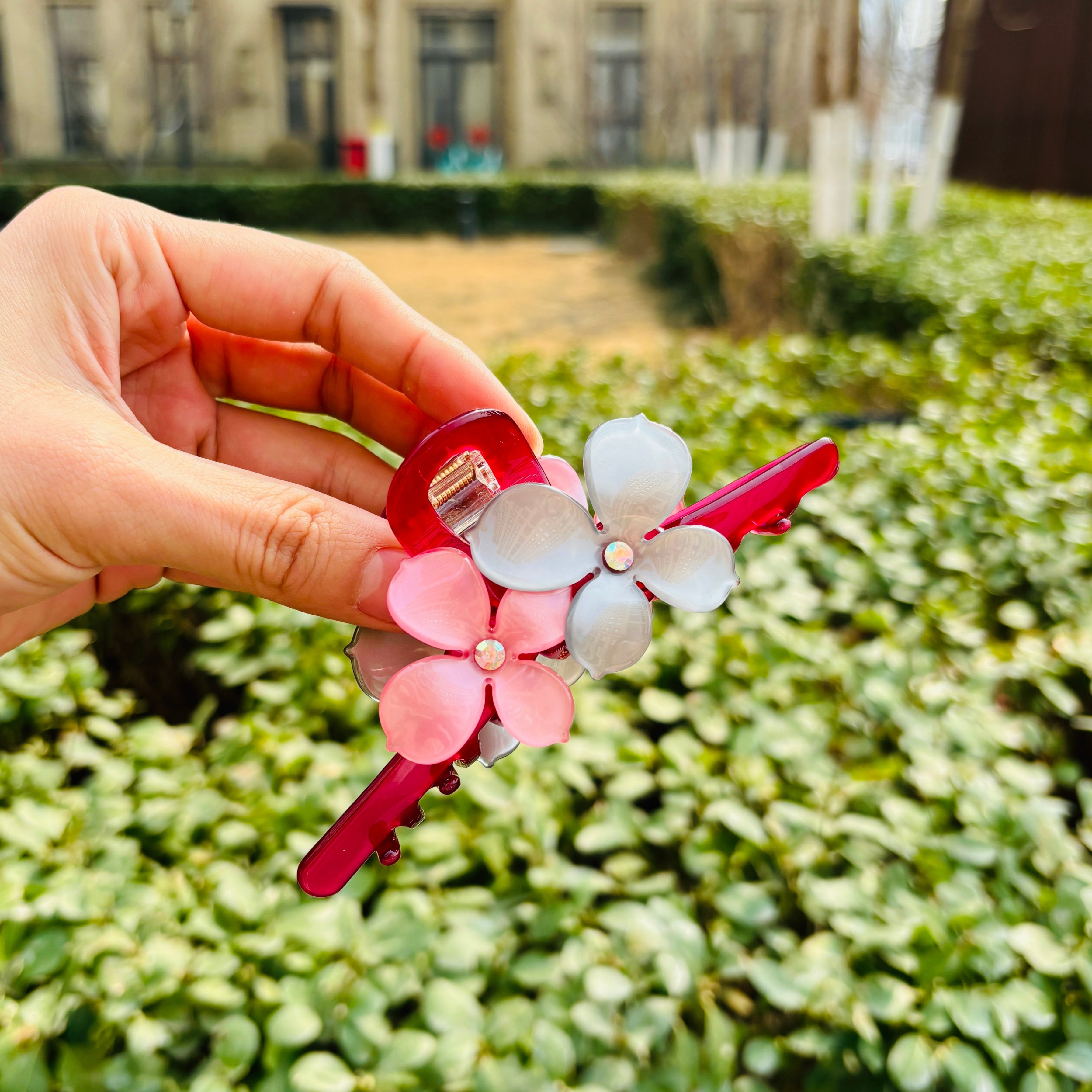 Elegant flowers hair claw within Rose