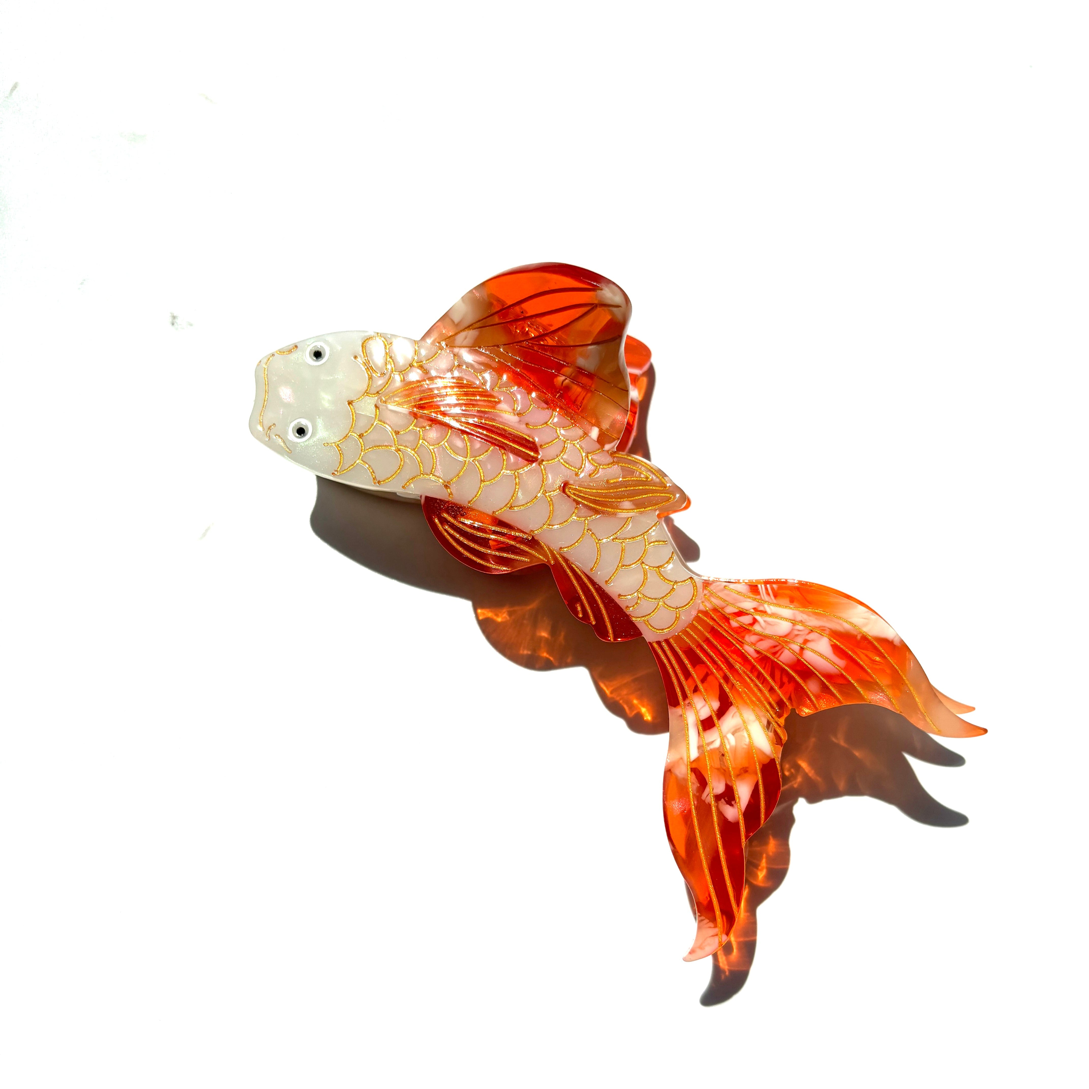 Yellow and white koi hair claw