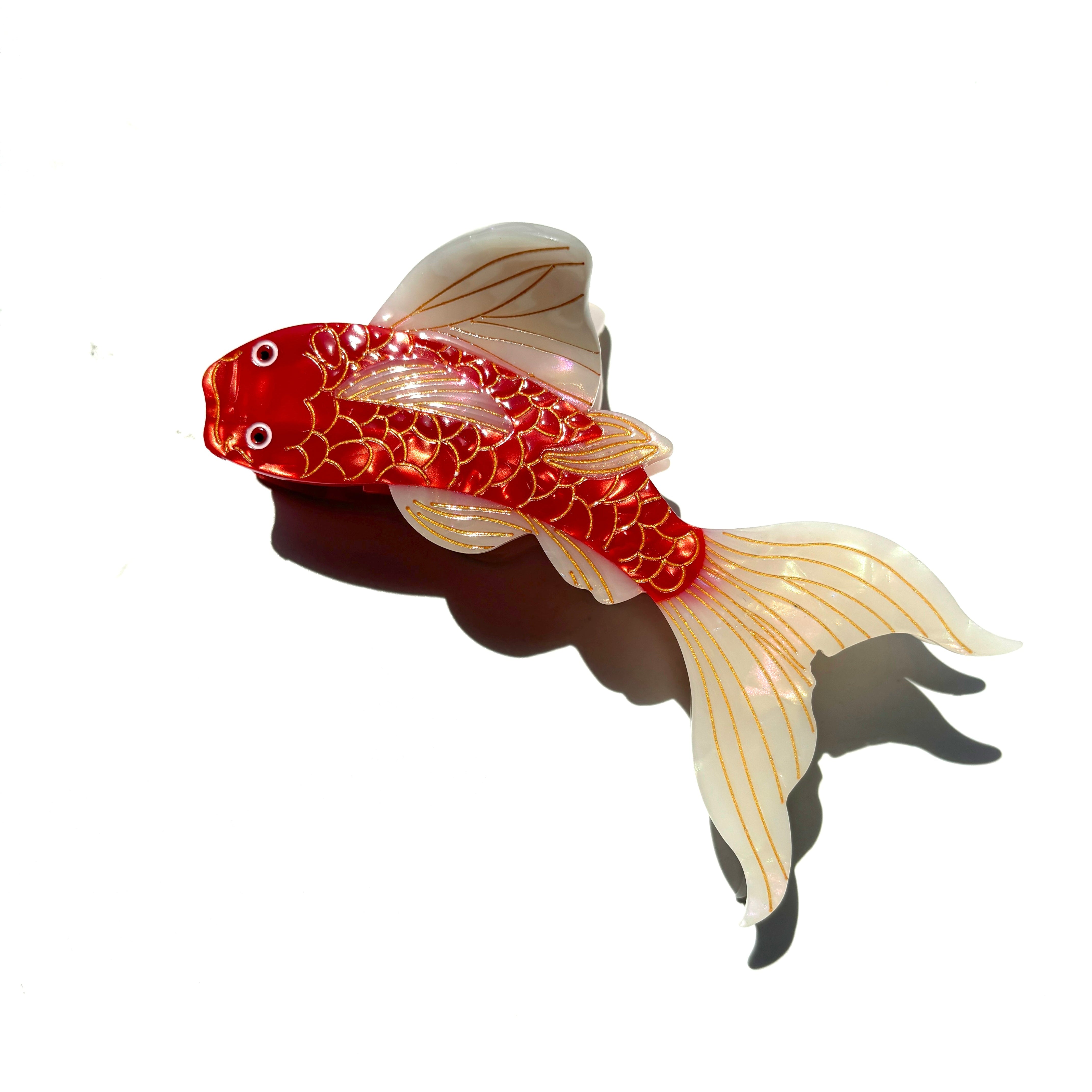 Apple koi hair claw