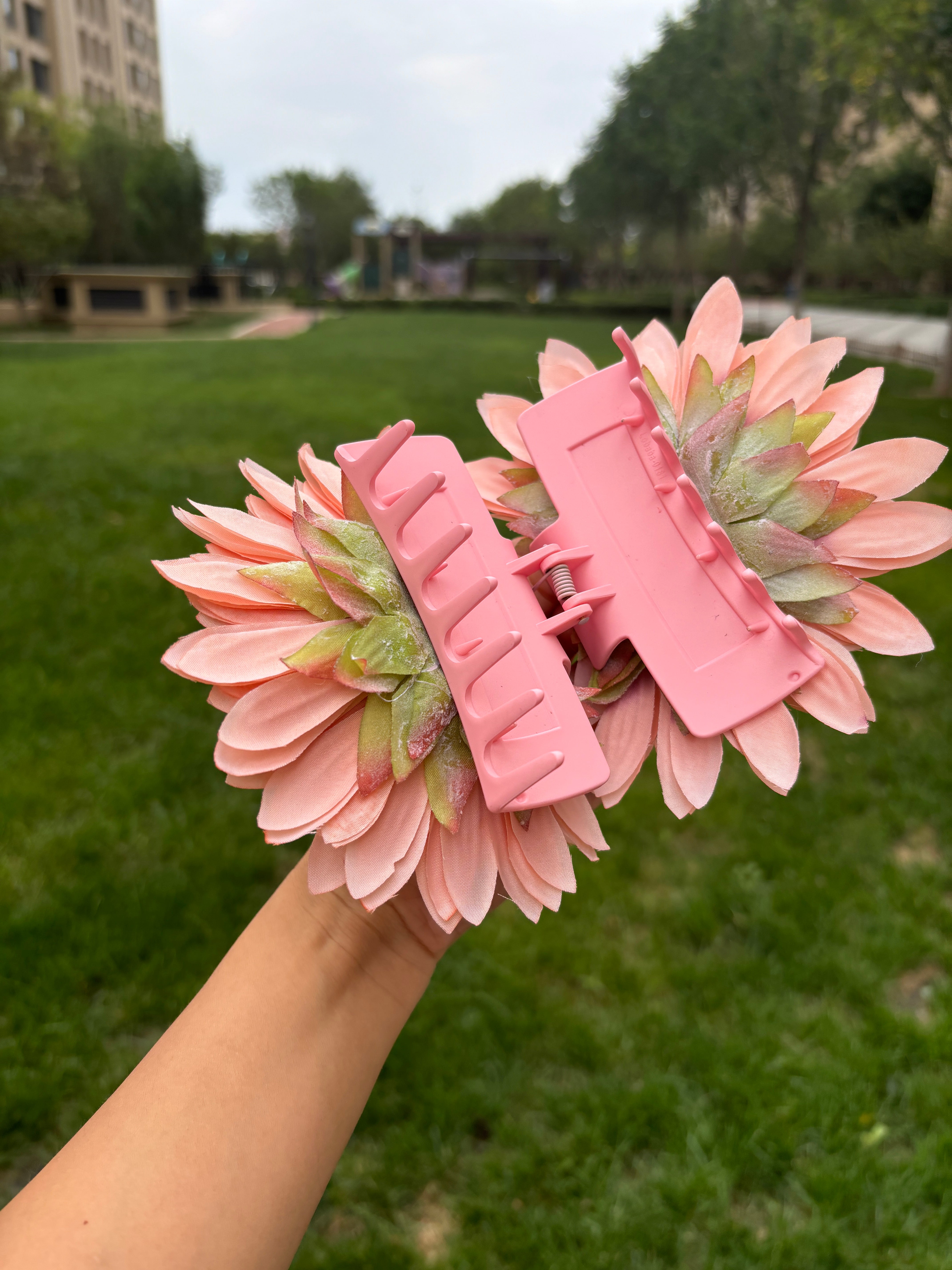 Champagne Pink Sunflower Clip-100% Handmade