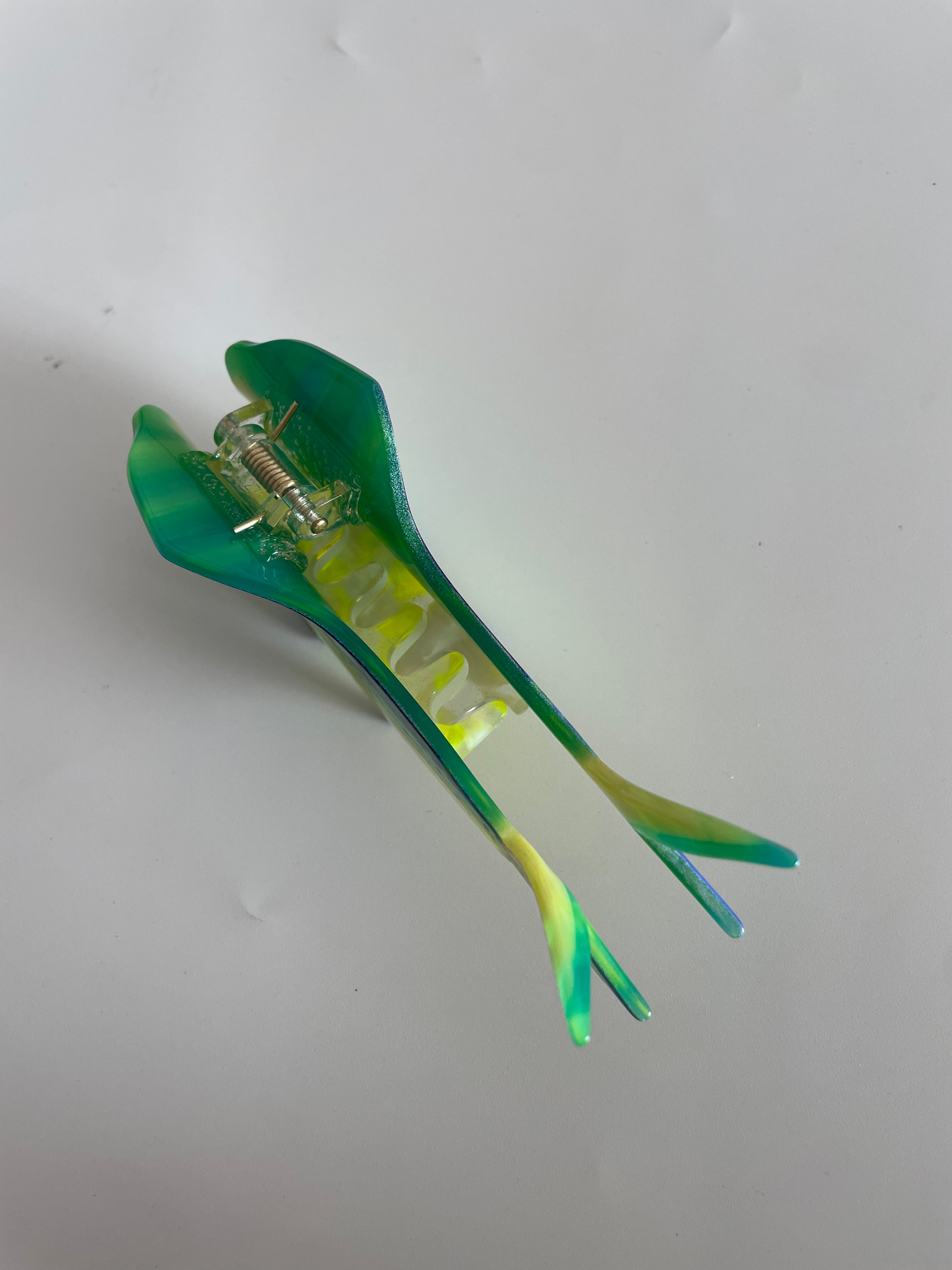 Common dolphinfish hair claw