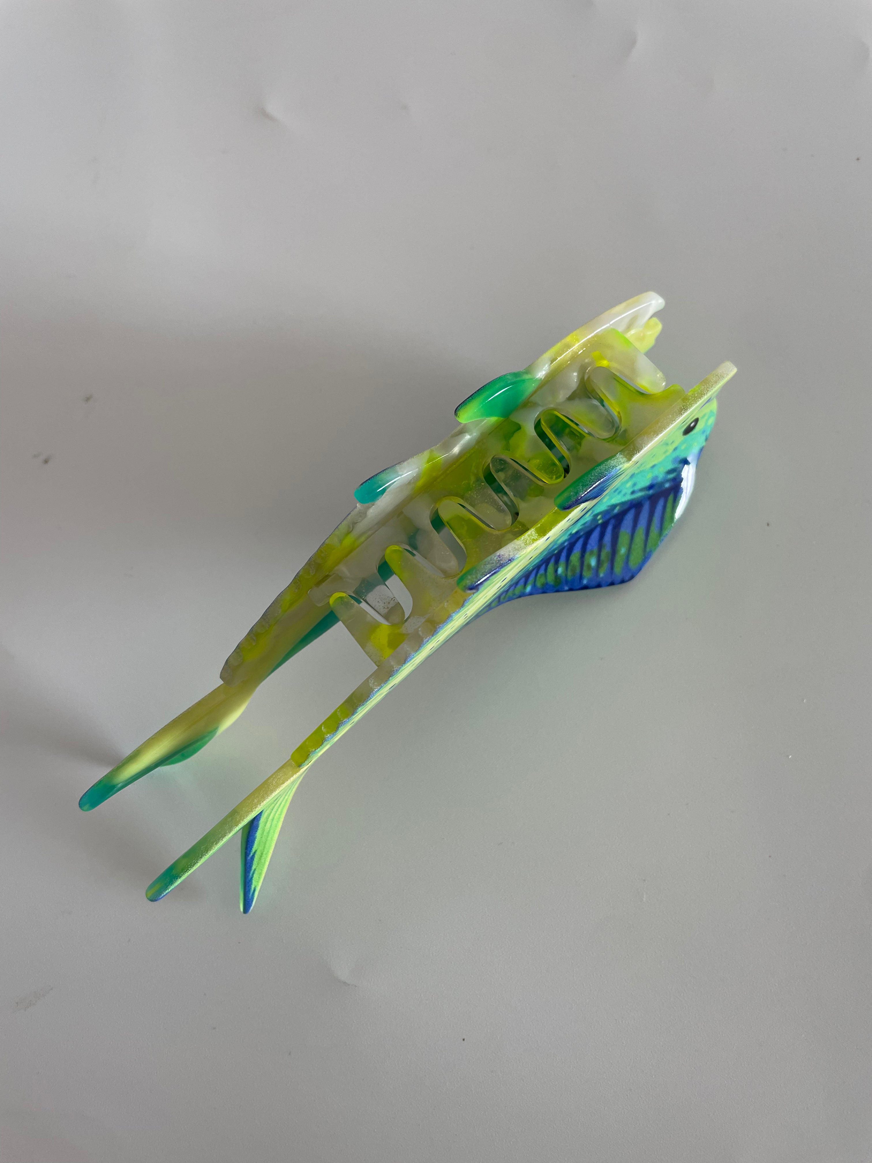 Common dolphinfish hair claw