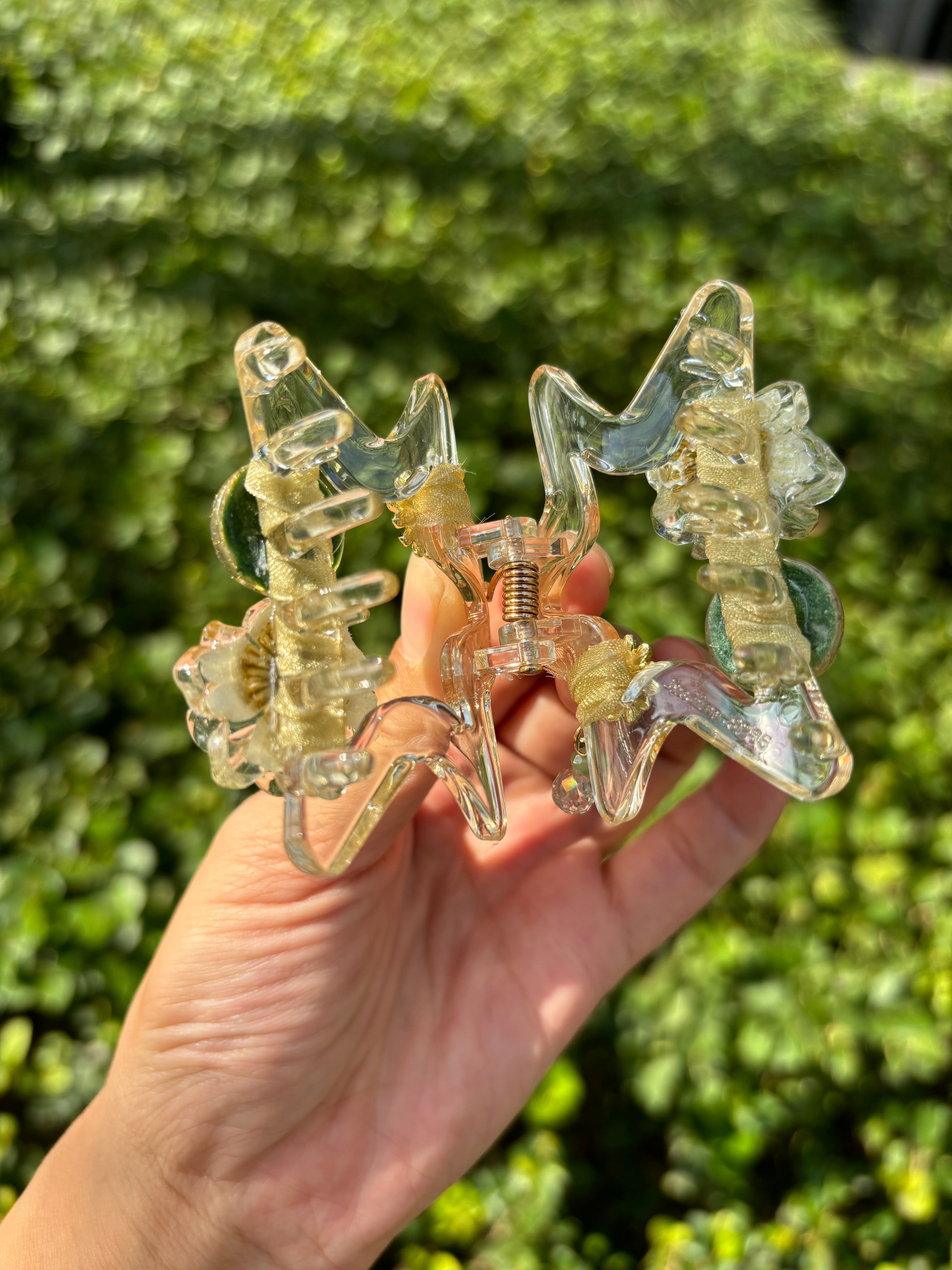 Planets and stars claw