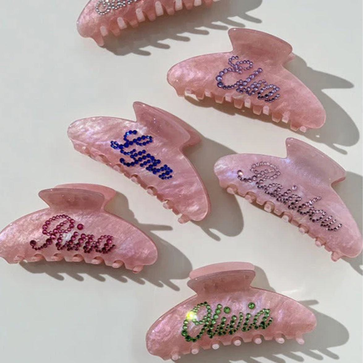 THE NAMEPLATE CUSTOMIZED CLAW IN PINK SUGAR