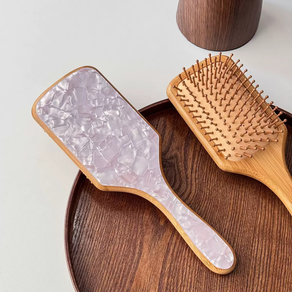THE CUSTOMIZED PADDLE BRUSH