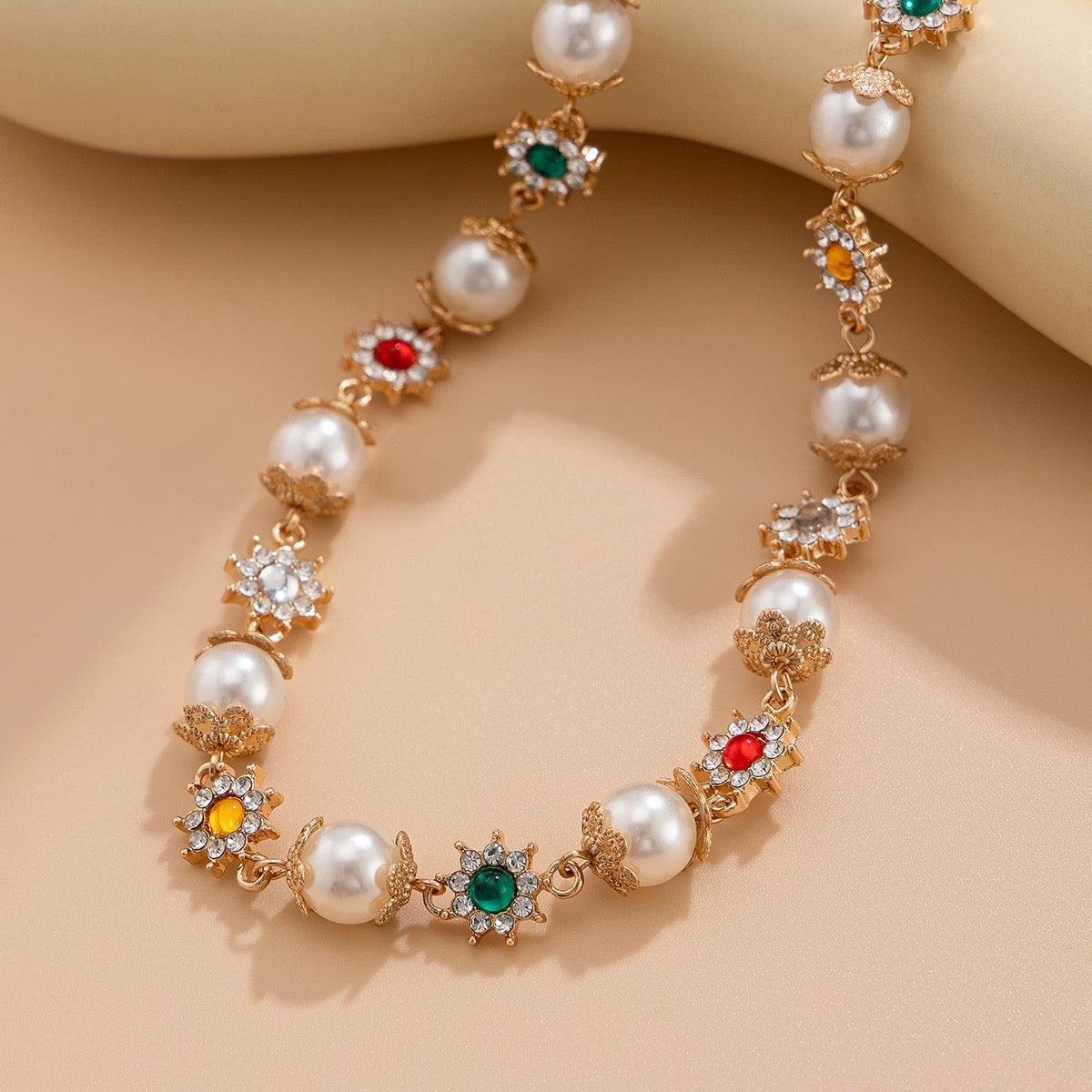 Daisy Pearl Necklace within Silver