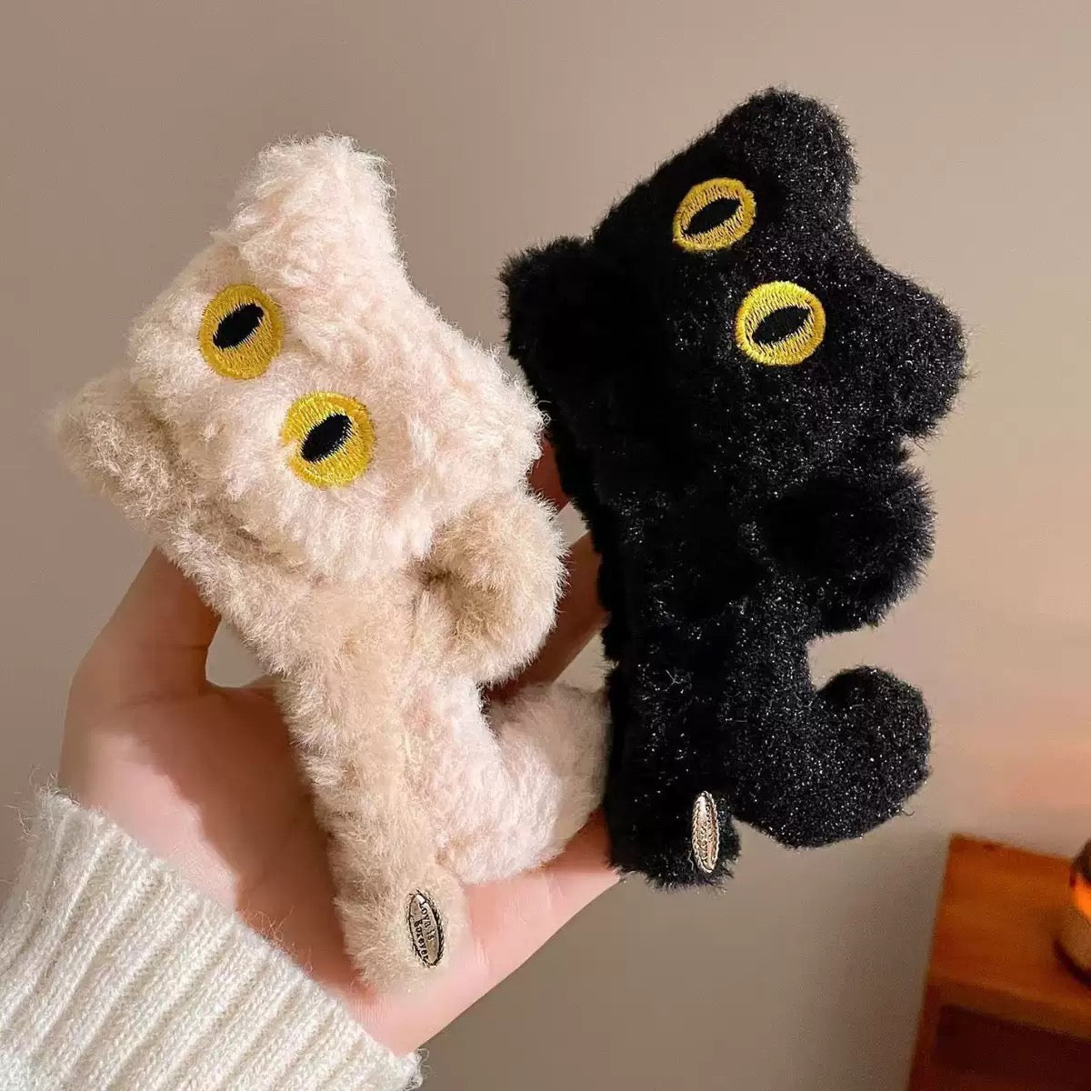 winter cat hair claw