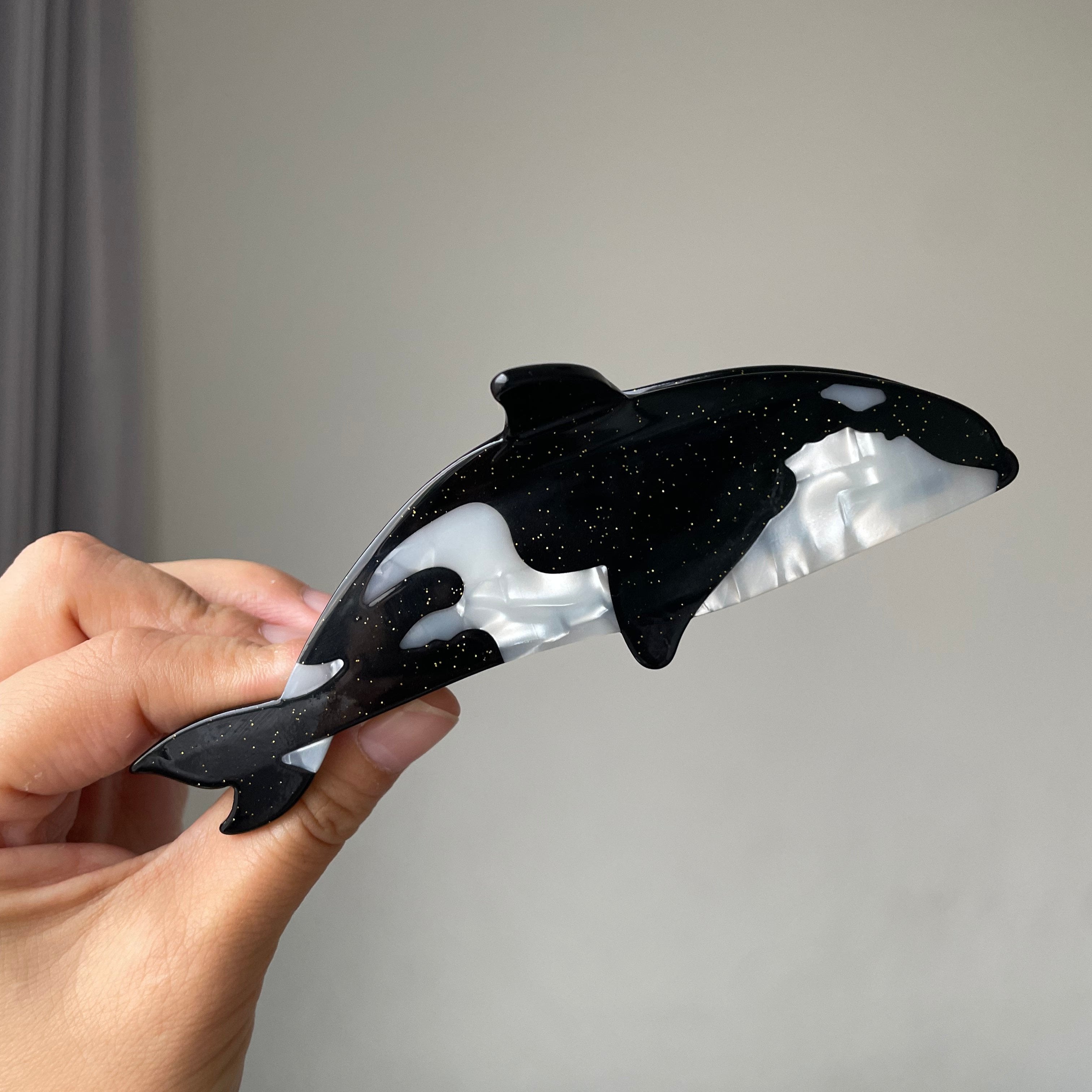 (Advance Sale❗)Glitter Orca claw