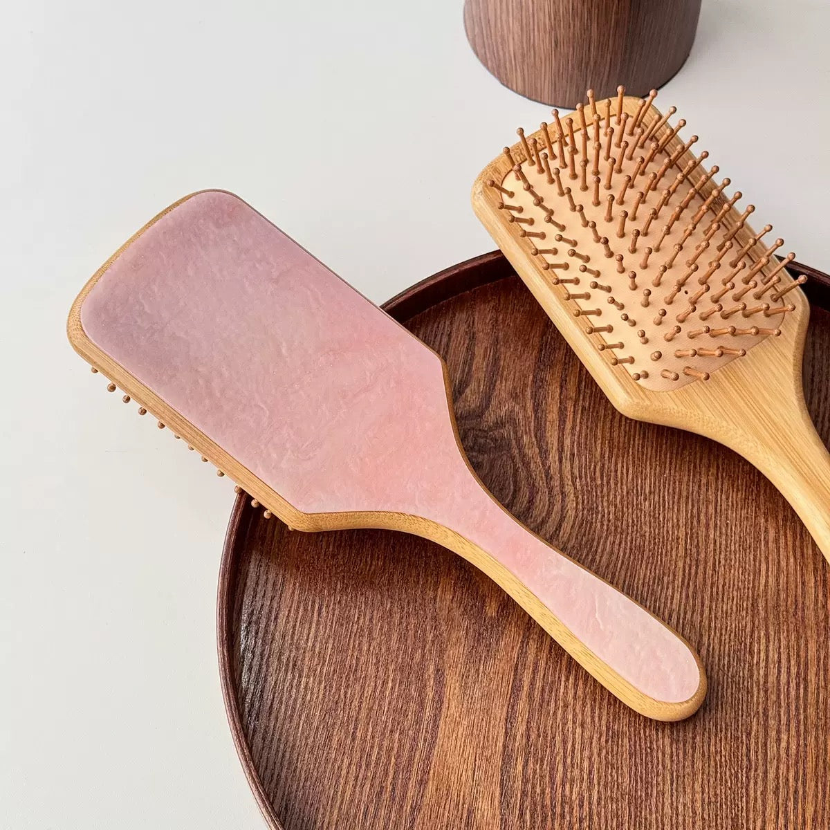 THE CUSTOMIZED PADDLE BRUSH