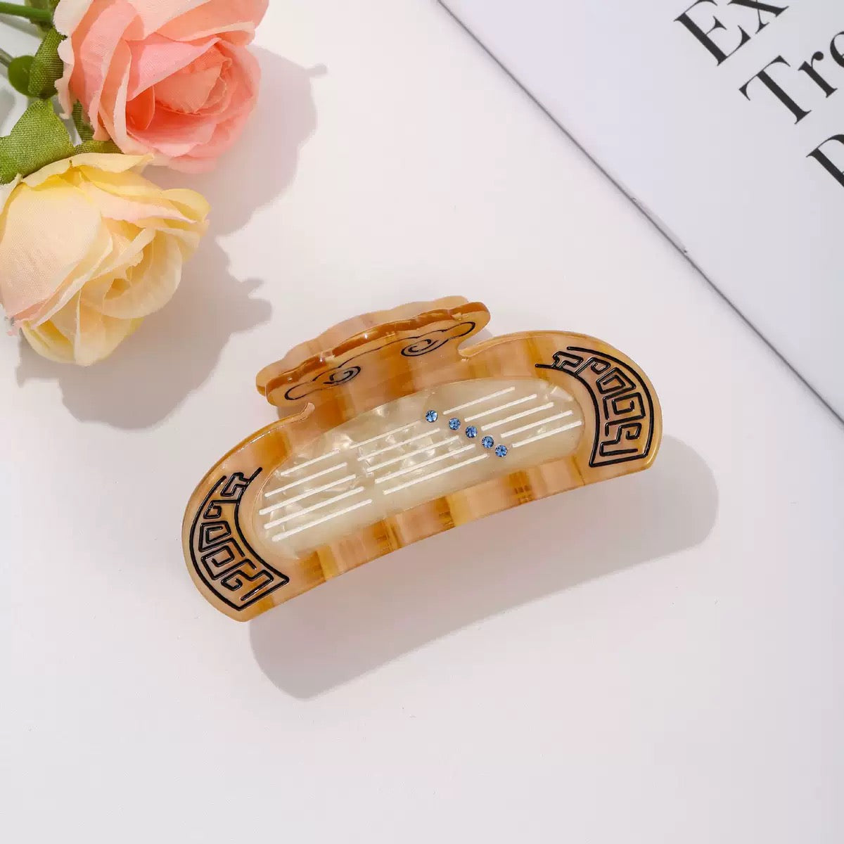 Classical musical hair claw