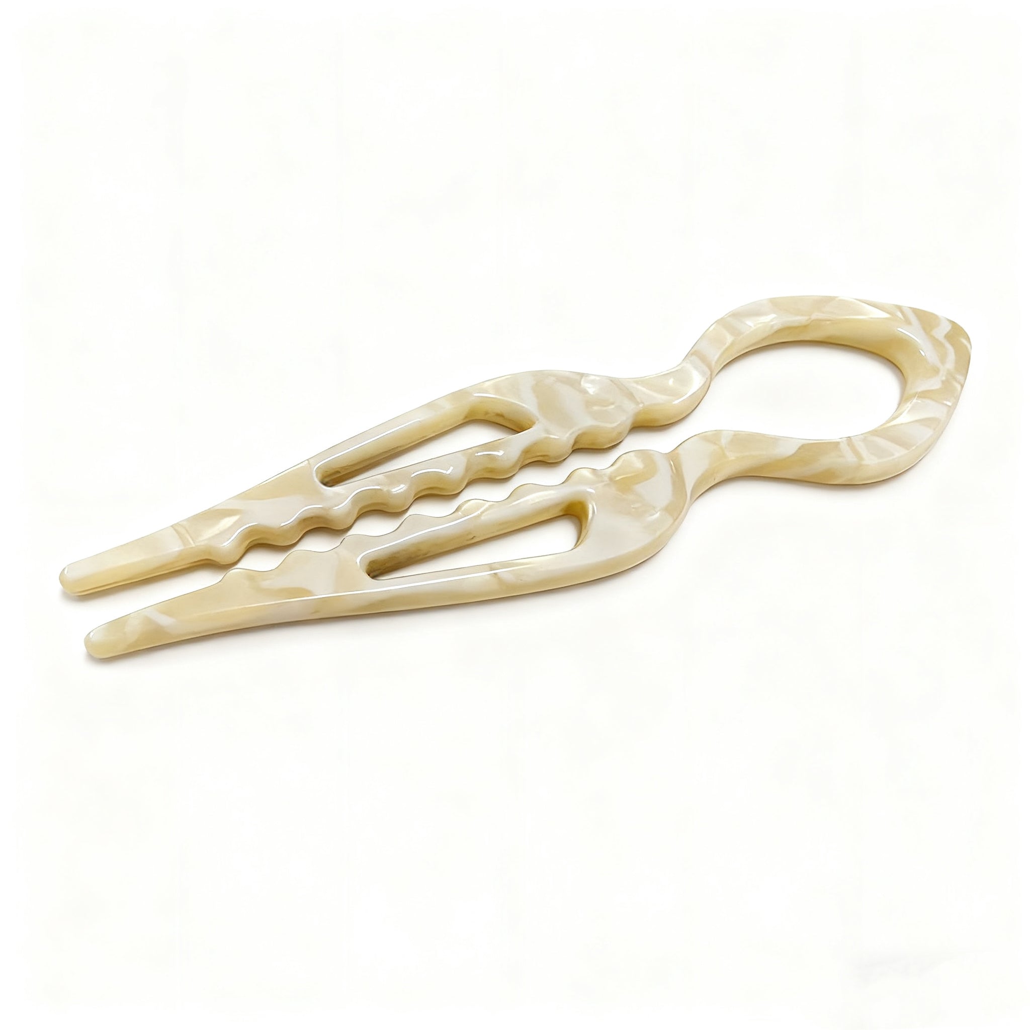 U-shaped hairpin