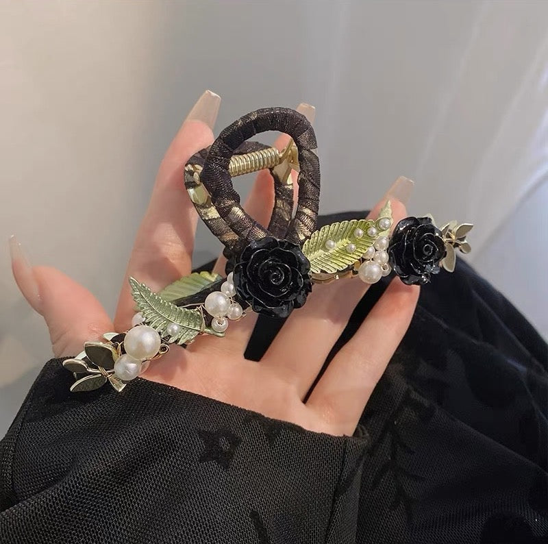Black Rose Pearl Claw