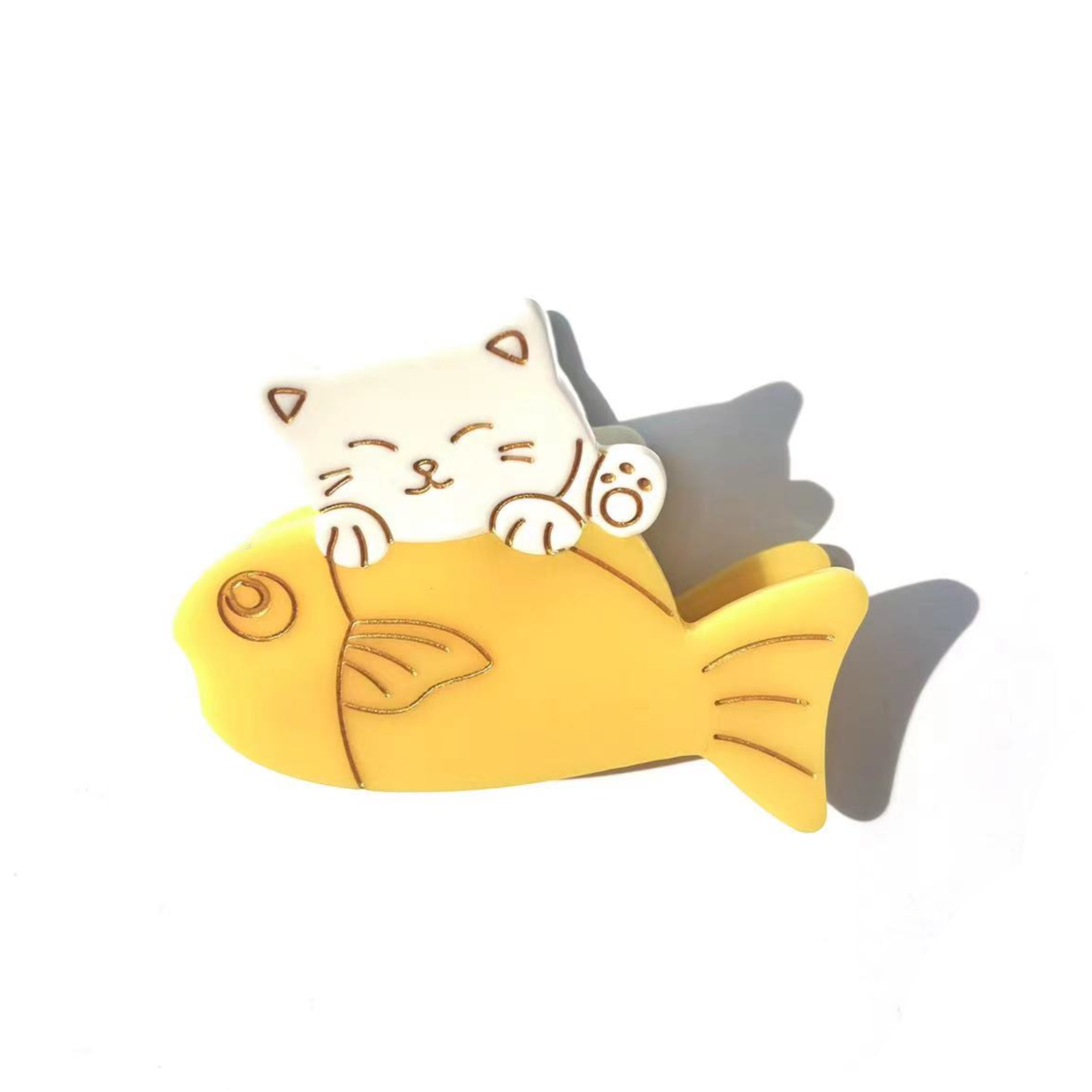 cat love fish claw